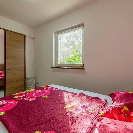 Agape Apartment Vir