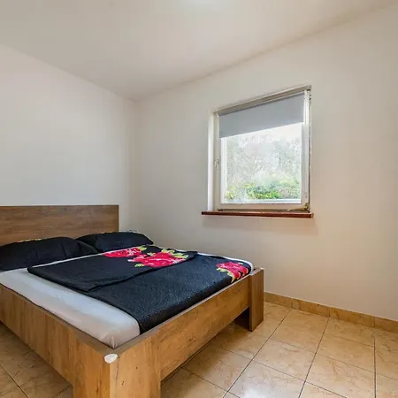 Agape Apartment Vir