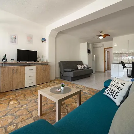 Agape Apartment *